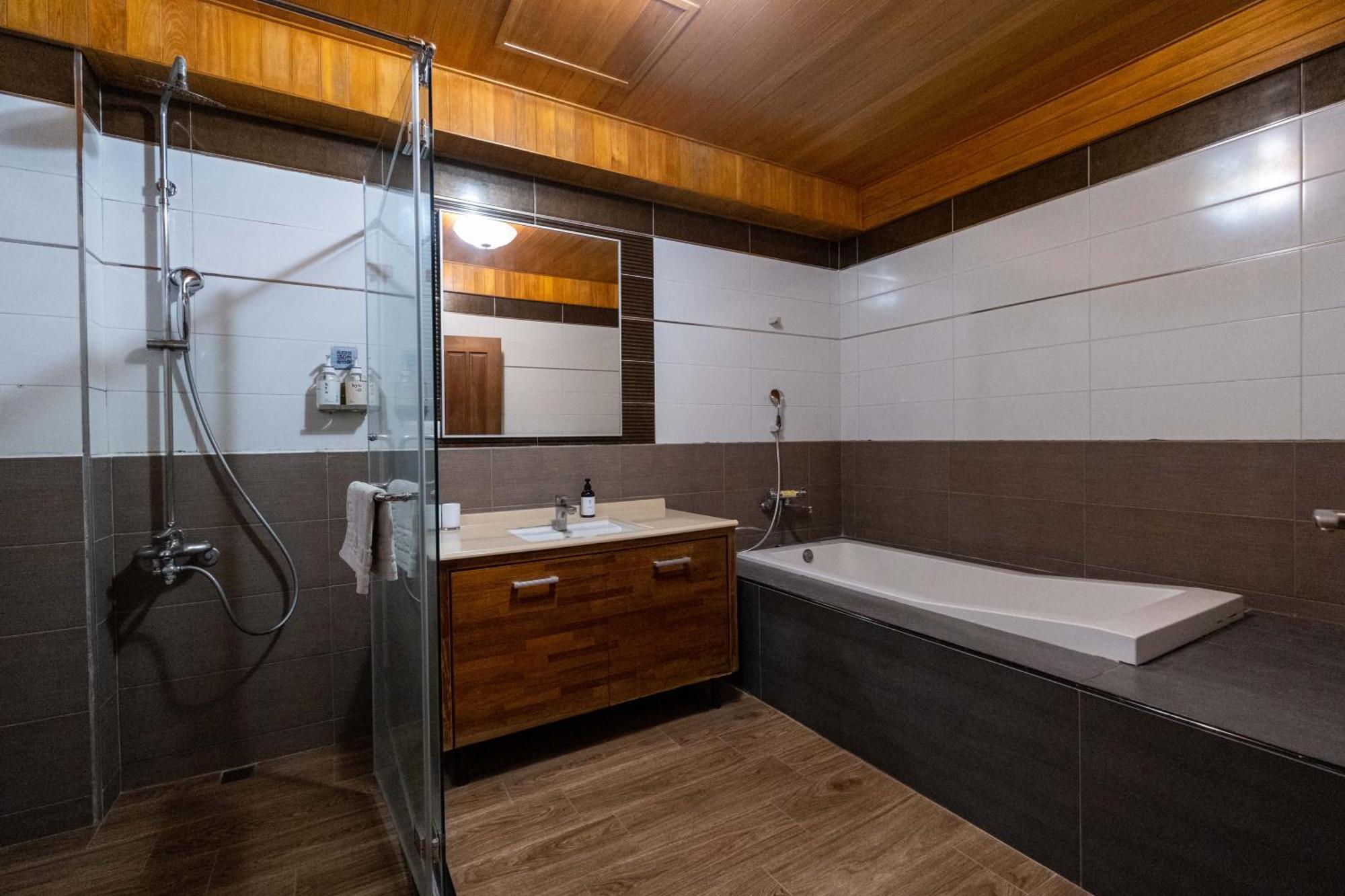 Huzi Room Tainan Eksteriør billede